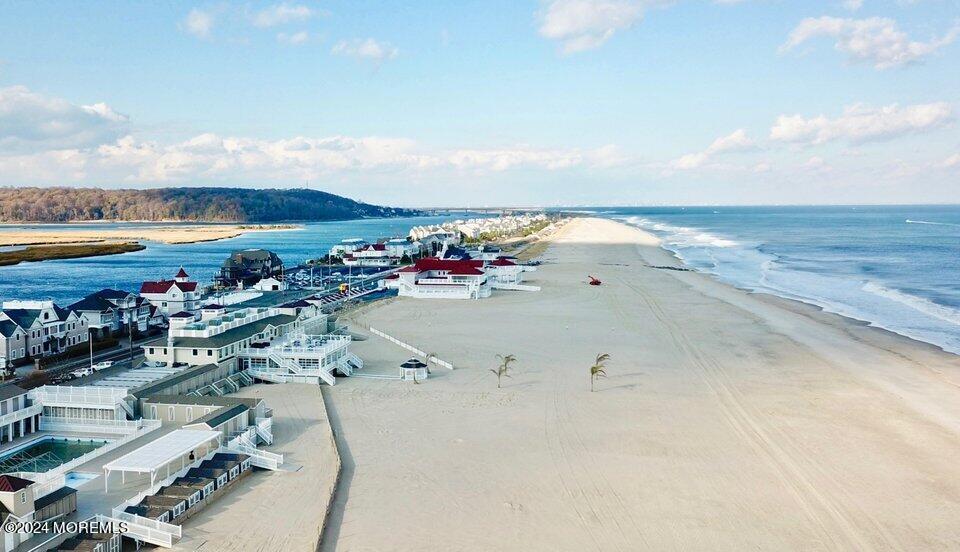 25 Raritan Cove Keyport, NJ 07735 - Photo 46 of 50 an aerial view of a city
