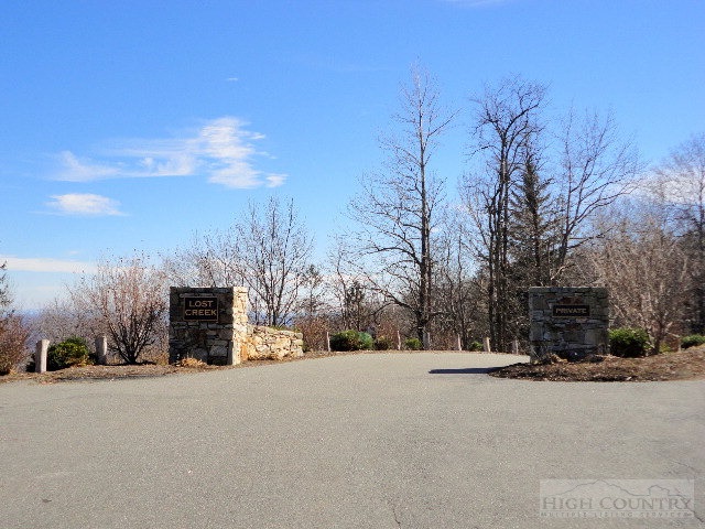 8399 Hemlock Ridge Road Blowing Rock, NC 28605 - Photo 16 of 25 Gallery Image 16