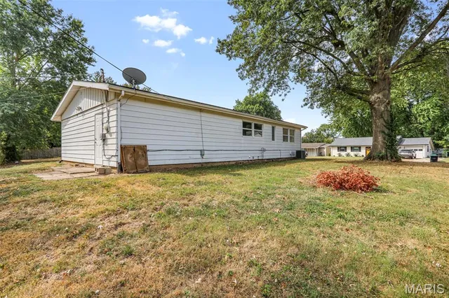 $164,000 | 1301 Springfield Drive, Belleville, IL 62221