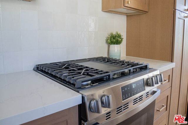 $835,000 | 4579 Ambrose Avenue, Unit 8, Los Angeles, CA 90027