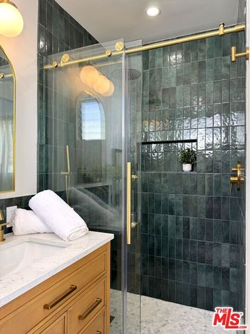 $835,000 | 4579 Ambrose Avenue, Unit 8, Los Angeles, CA 90027