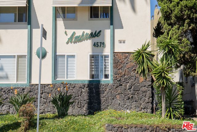 $835,000 | 4579 Ambrose Avenue, Unit 8, Los Angeles, CA 90027