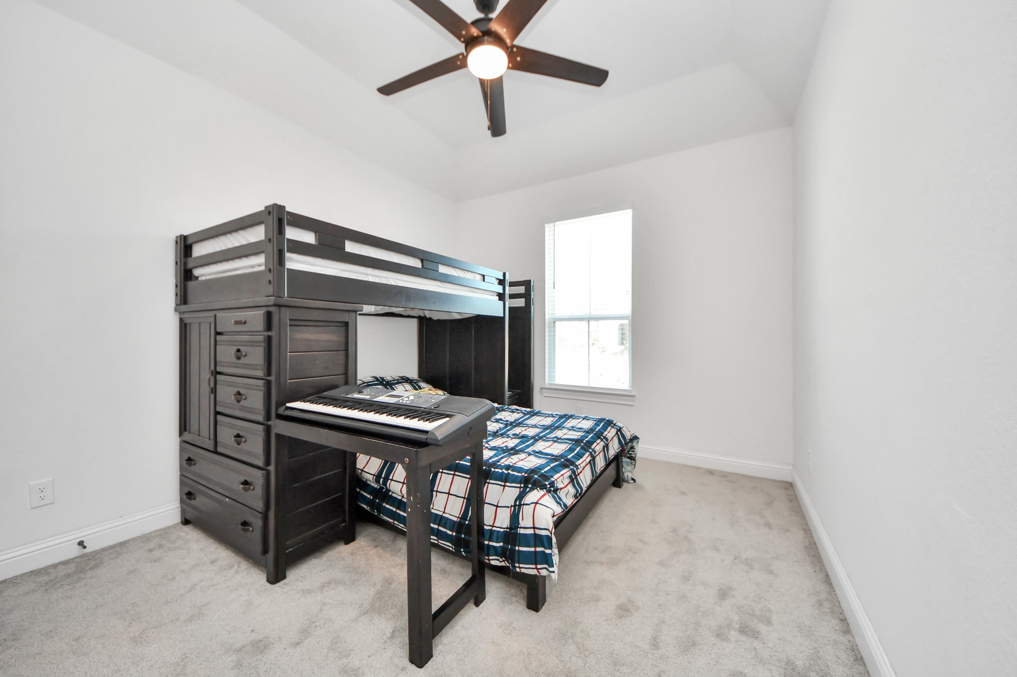 11914 Parsifal Creek Road Humble, TX 77346 - Photo 11 of 37 Bedroom 1