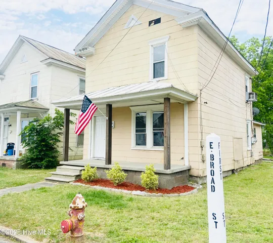 $875 | 501 East Broad Street, Unit B, Elizabeth City, NC 27909