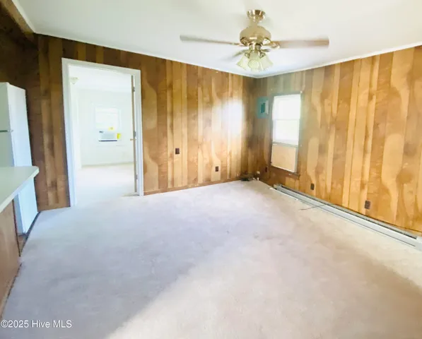 $875 | 501 East Broad Street, Unit B, Elizabeth City, NC 27909