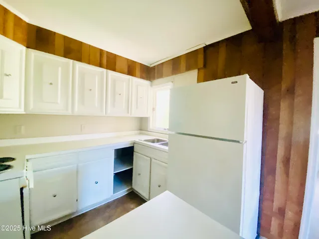 $875 | 501 East Broad Street, Unit B, Elizabeth City, NC 27909