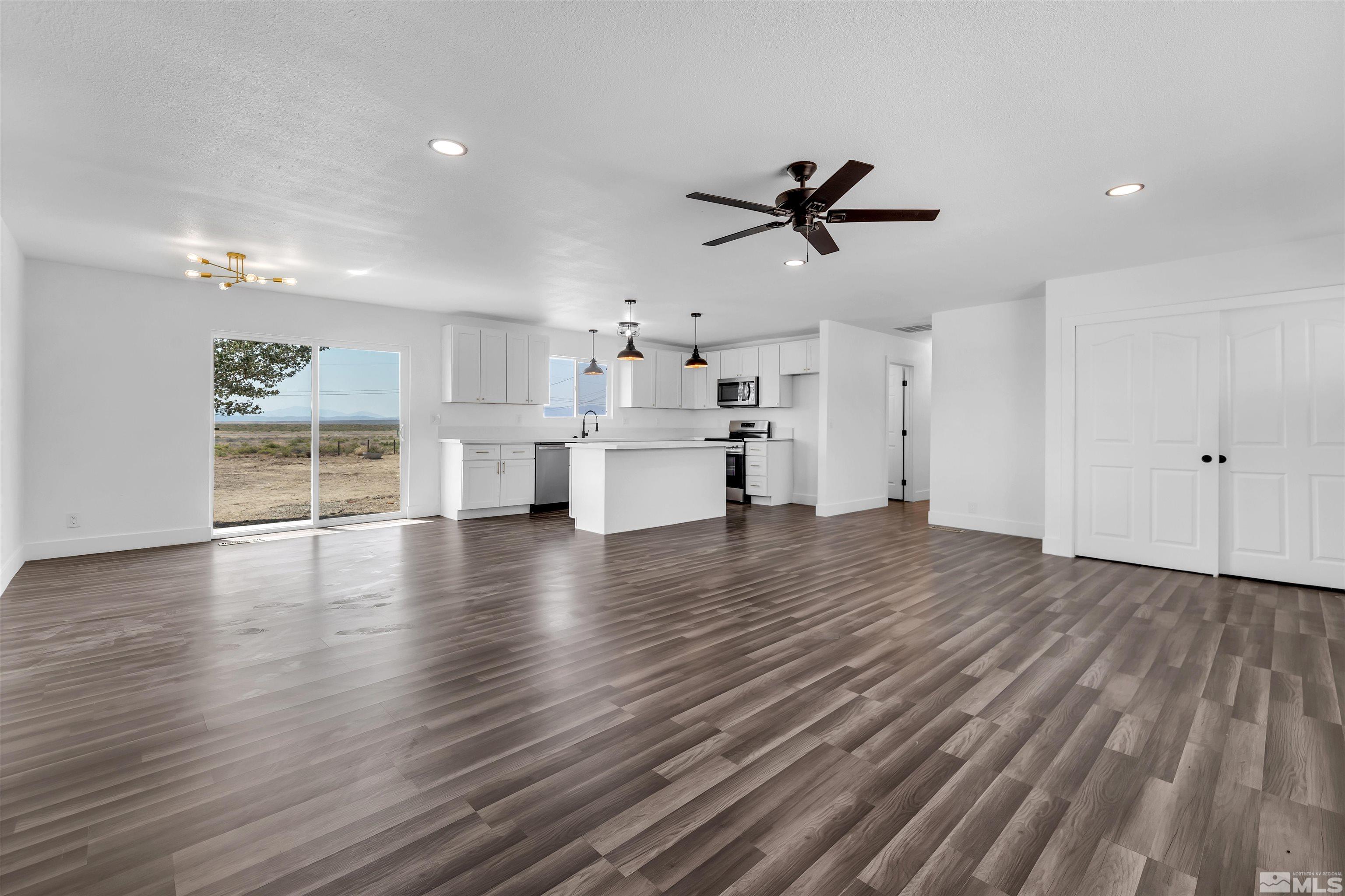 10565 Pine Street Reno, NV 89506 - Photo 3 of 26 Photo 3
