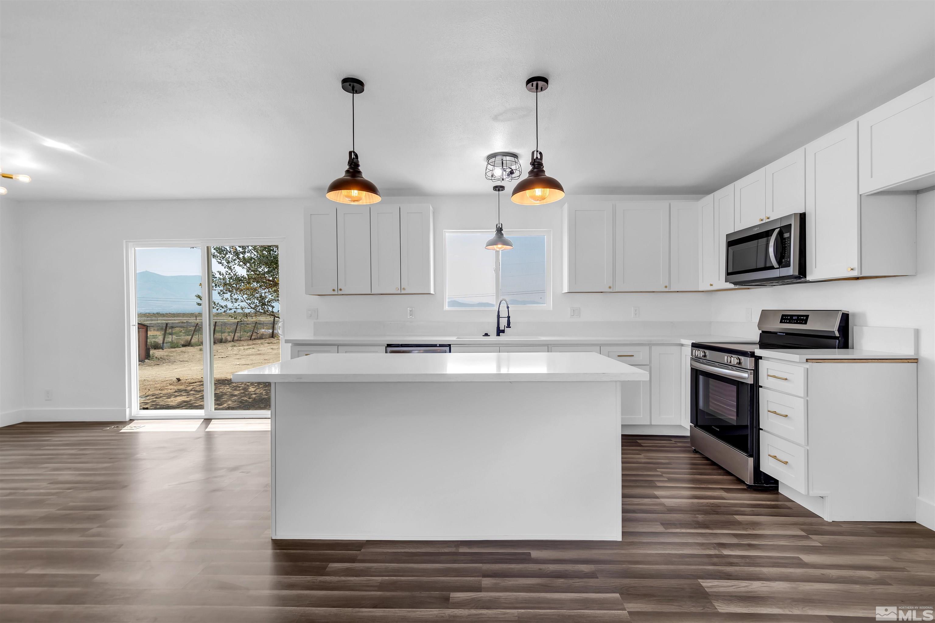 10565 Pine Street Reno, NV 89506 - Photo 9 of 26 Photo 9