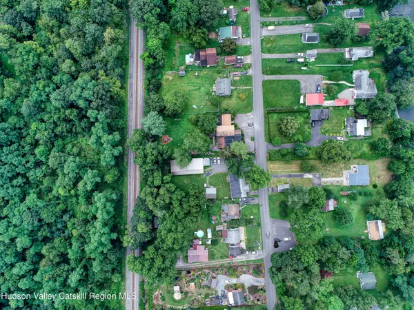 $895,000 | 181 Glenerie Boulevard, Saugerties, NY 12477