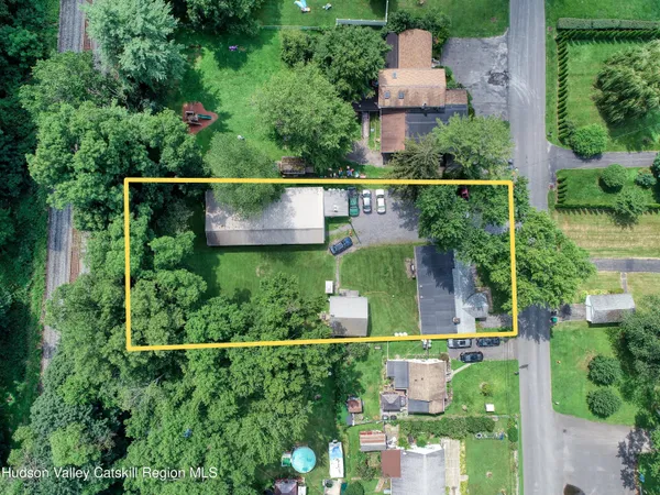 $895,000 | 181 Glenerie Boulevard, Saugerties, NY 12477