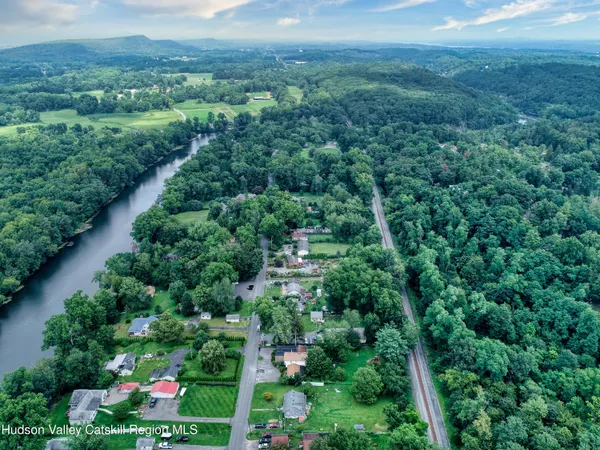 $895,000 | 181 Glenerie Boulevard, Saugerties, NY 12477