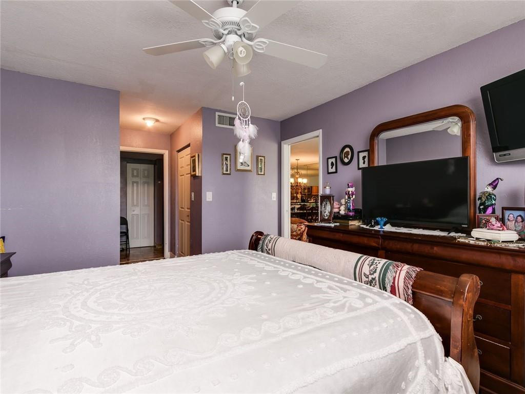 9569 West McNab Road, Unit 9569 Tamarac, FL 33321 - Photo 19 of 39 Master bedroom