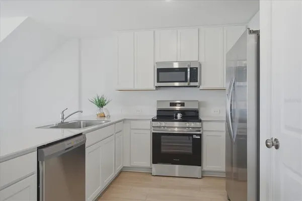 $2,390 | 862 Lynx Street, Davenport, FL 33837