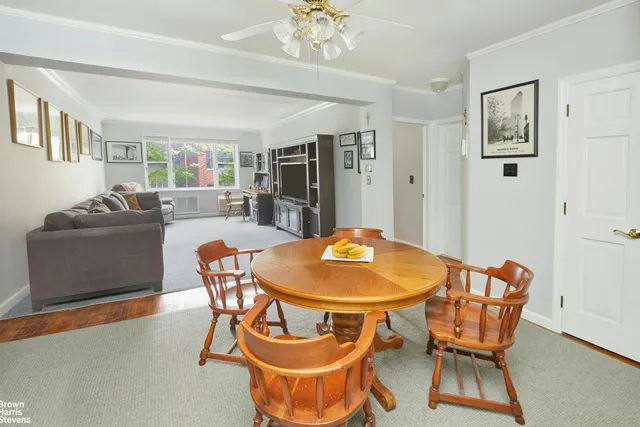 $575,000 | 225 East 76th Street, Unit 4A | Lenox Hill