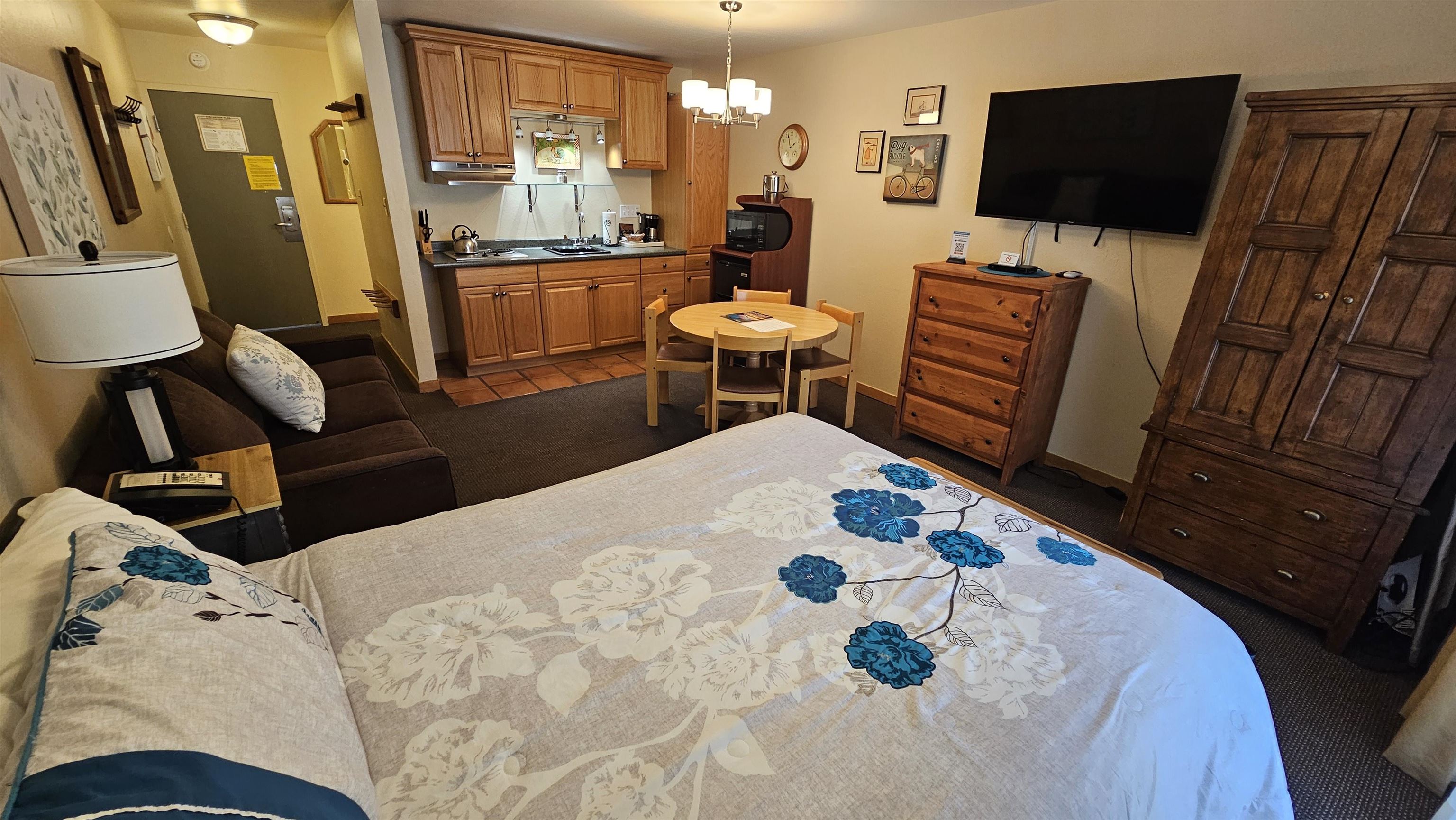 15775 Donner Pass Road, Unit 217 Truckee, CA 96161 - Photo 1 of 17 Gallery Image 1