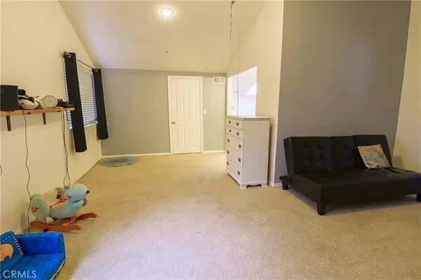 $925,000 | 25426 Ave Escalera, Valencia, CA 91355