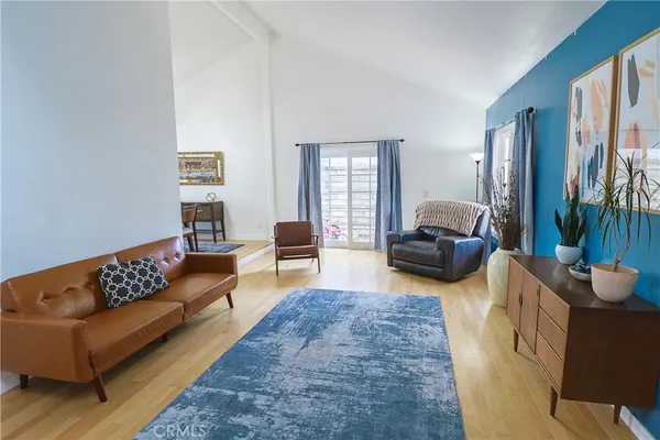 $925,000 | 25426 Ave Escalera, Valencia, CA 91355