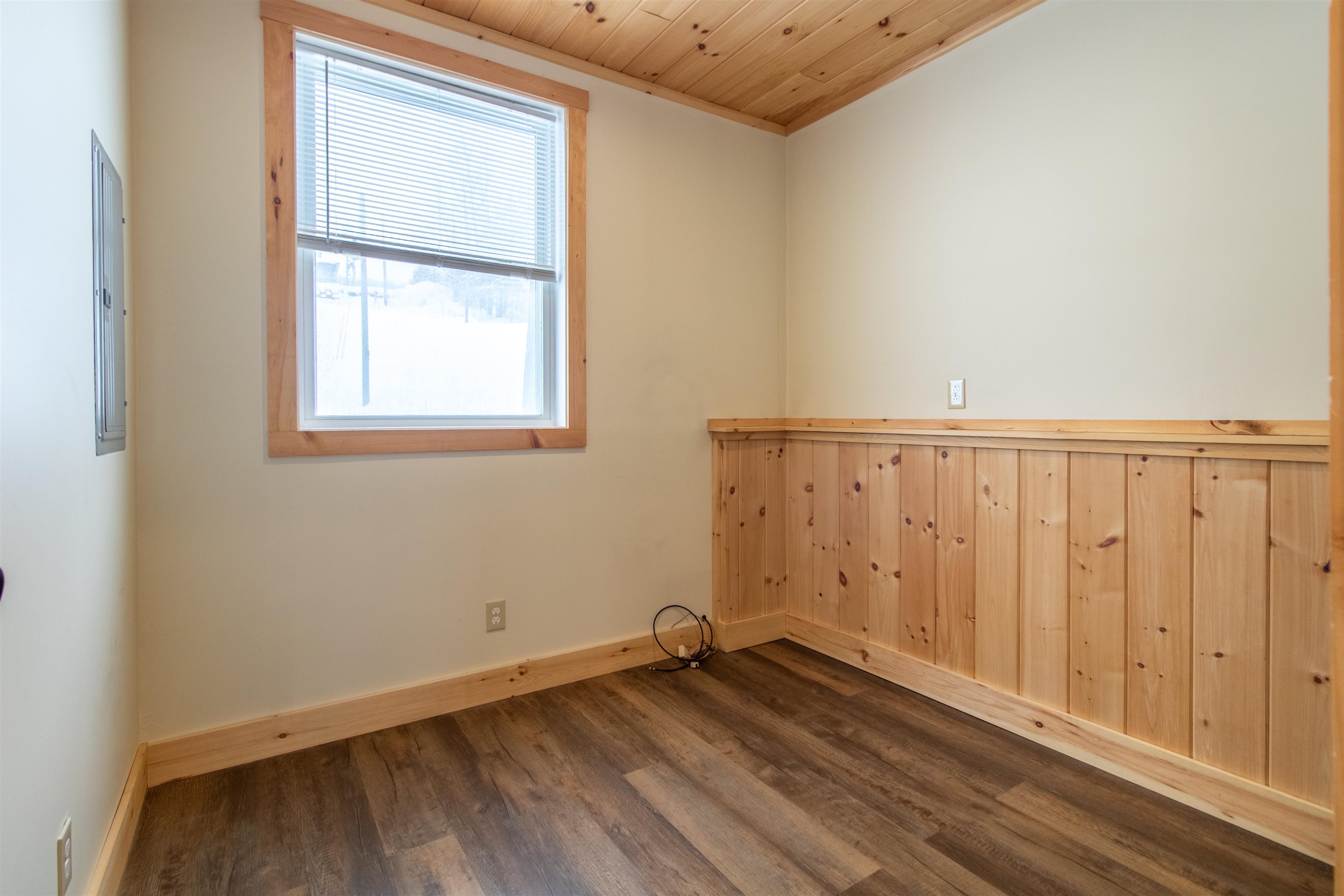 472 Wolcott Street Hardwick, VT 05843 - Photo 11 of 21