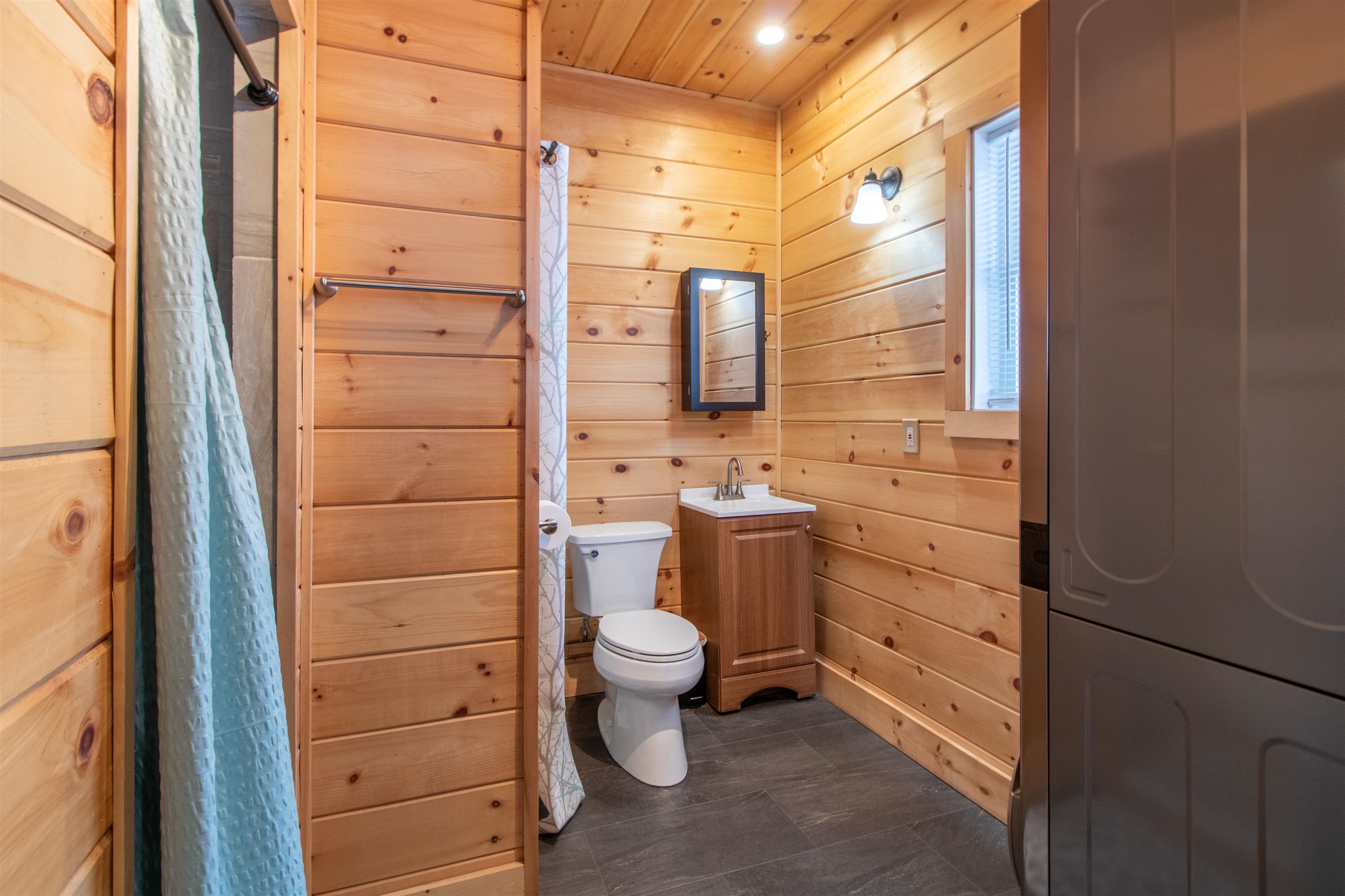 472 Wolcott Street Hardwick, VT 05843 - Photo 14 of 21