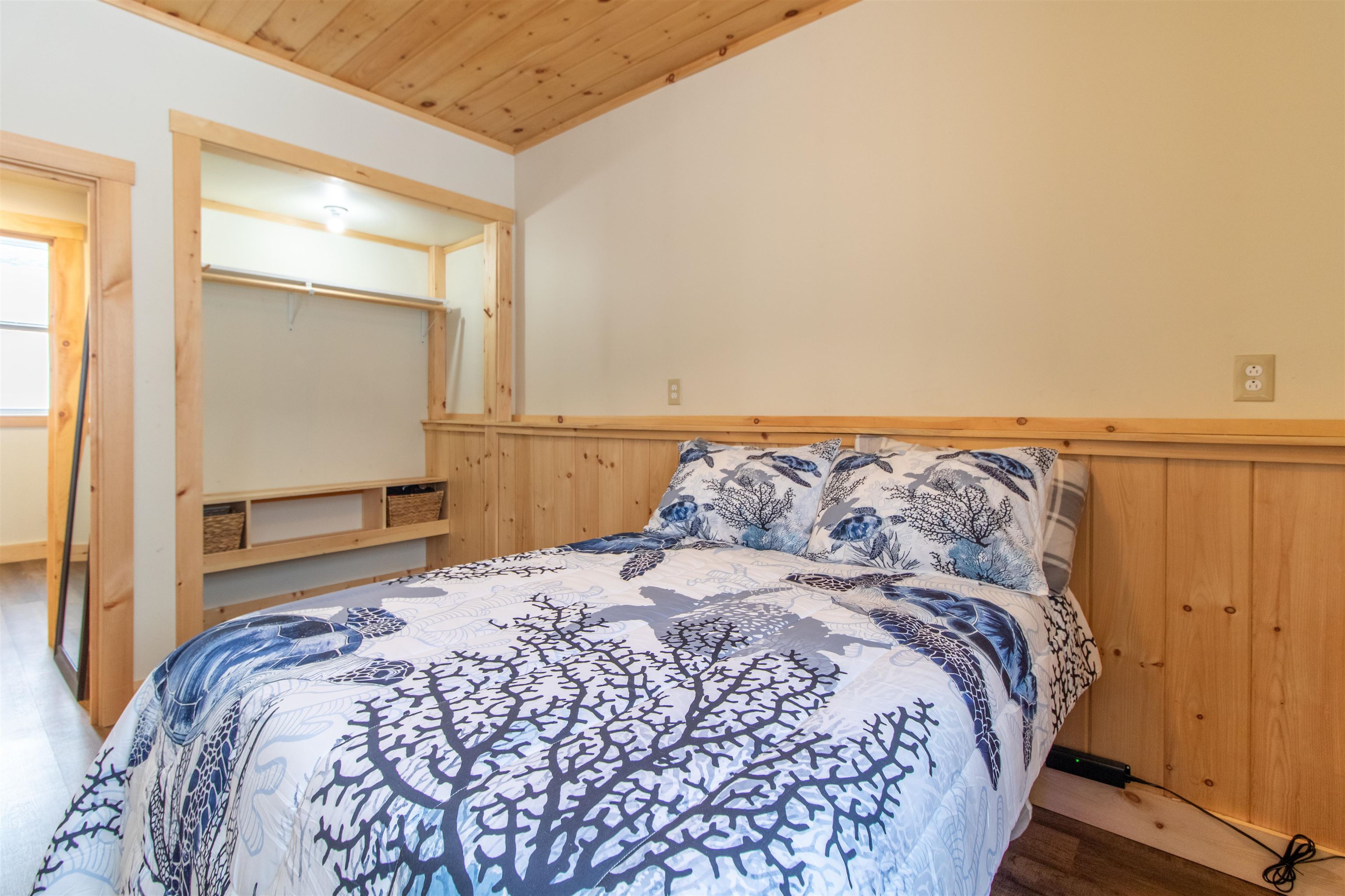 472 Wolcott Street Hardwick, VT 05843 - Photo 8 of 21