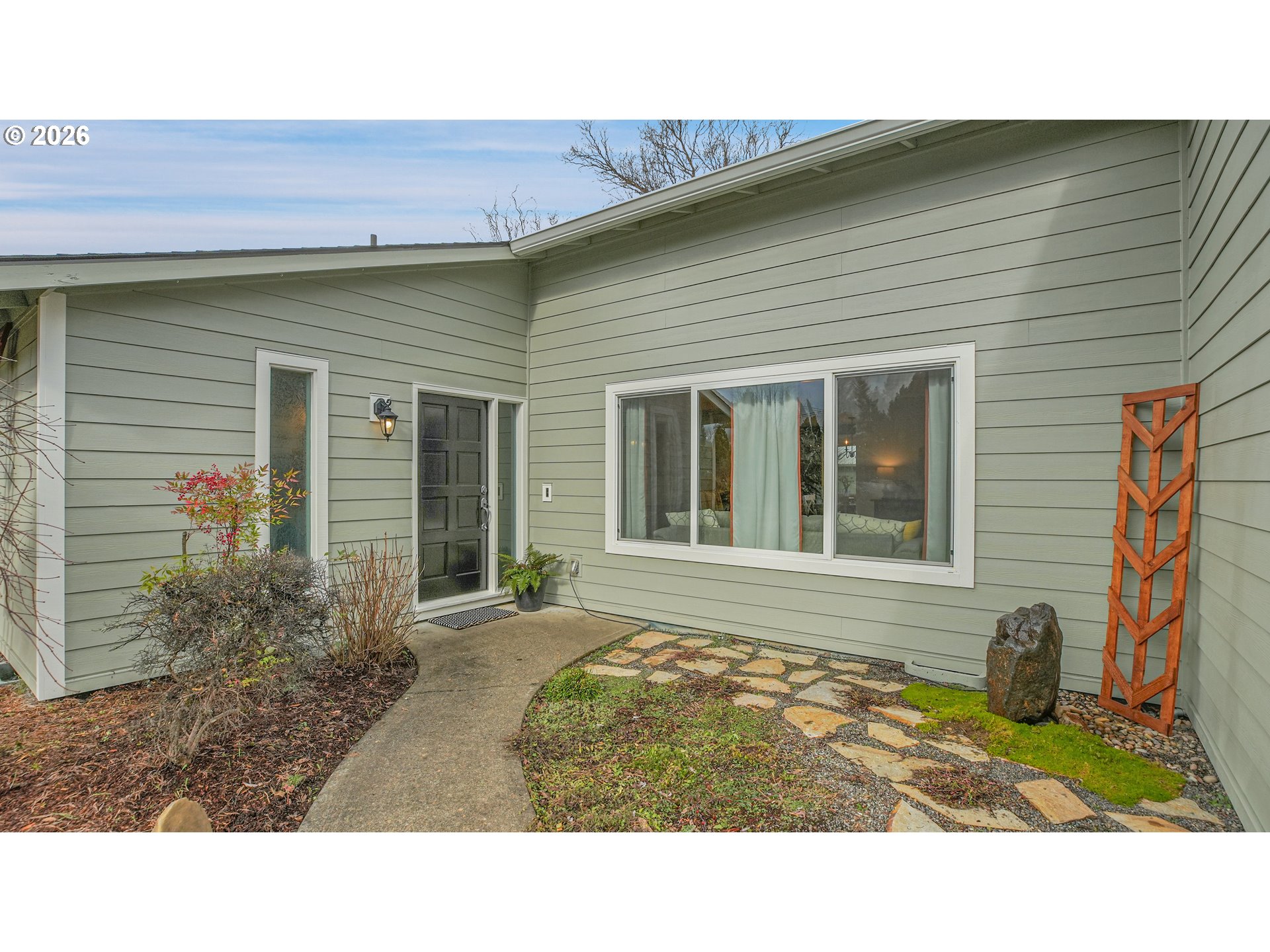 16385 Southwest Division Street Beaverton, OR 97007 - Photo 3 of 48 Water Feature