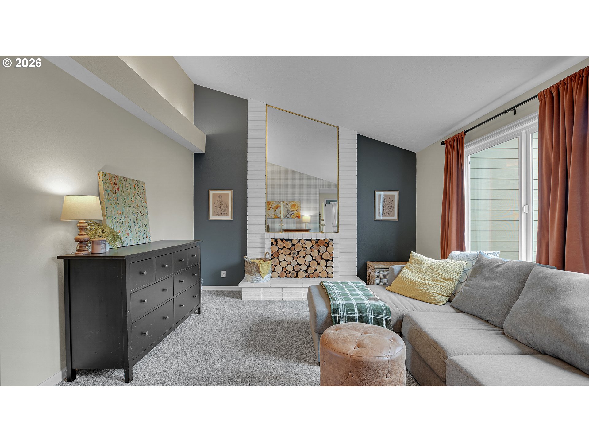 16385 Southwest Division Street Beaverton, OR 97007 - Photo 8 of 48 Living Room