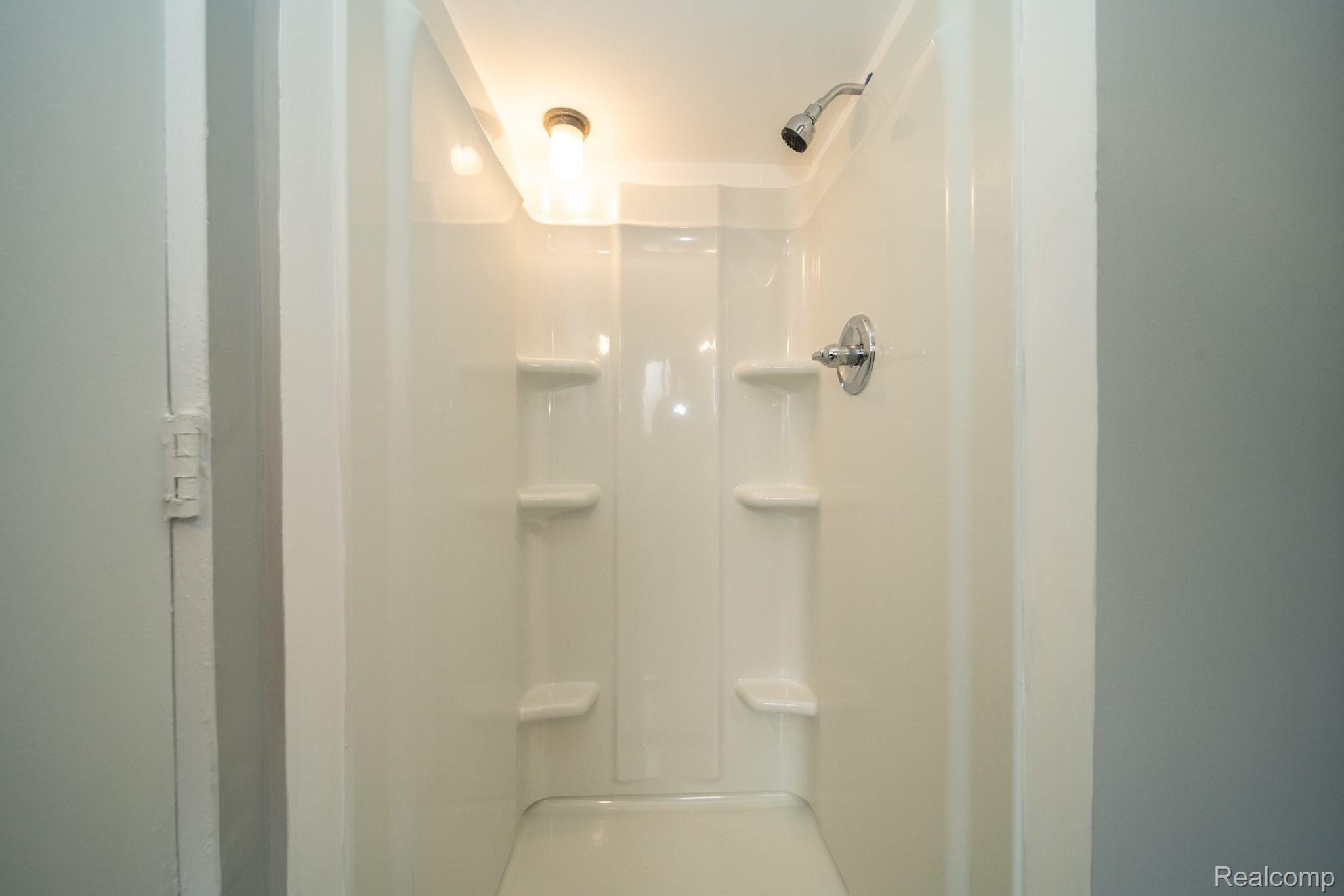 14141 Inkster Road Livonia, MI 48154 - Photo 36 of 57 DSC03229.jpg