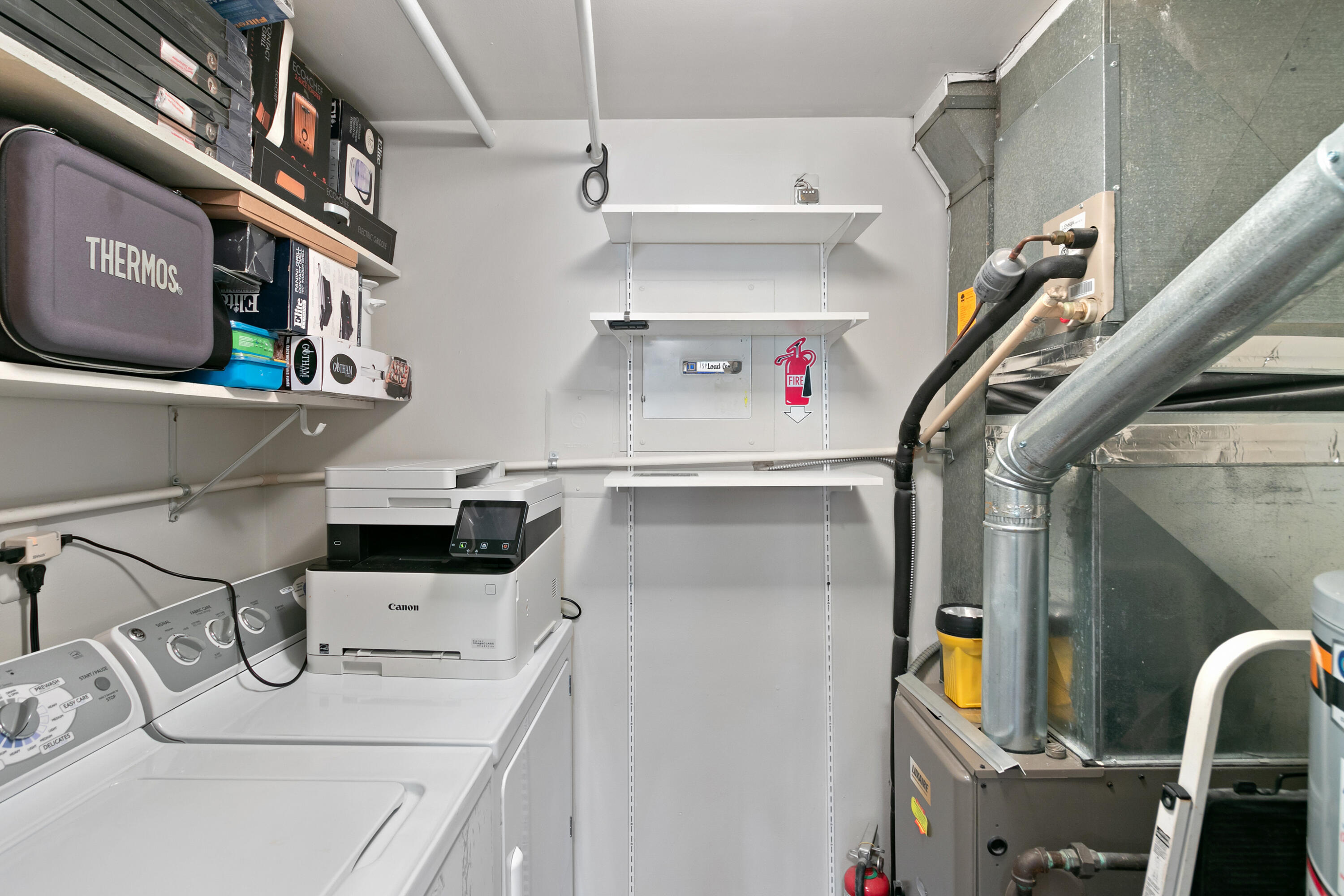 6962 Harvard Lane Canton, MI 48187 - Photo 20 of 22 6962 Harvard Laundry