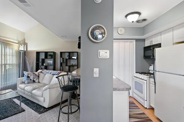 $130,000 | 6962 Harvard Lane, Canton, MI 48187