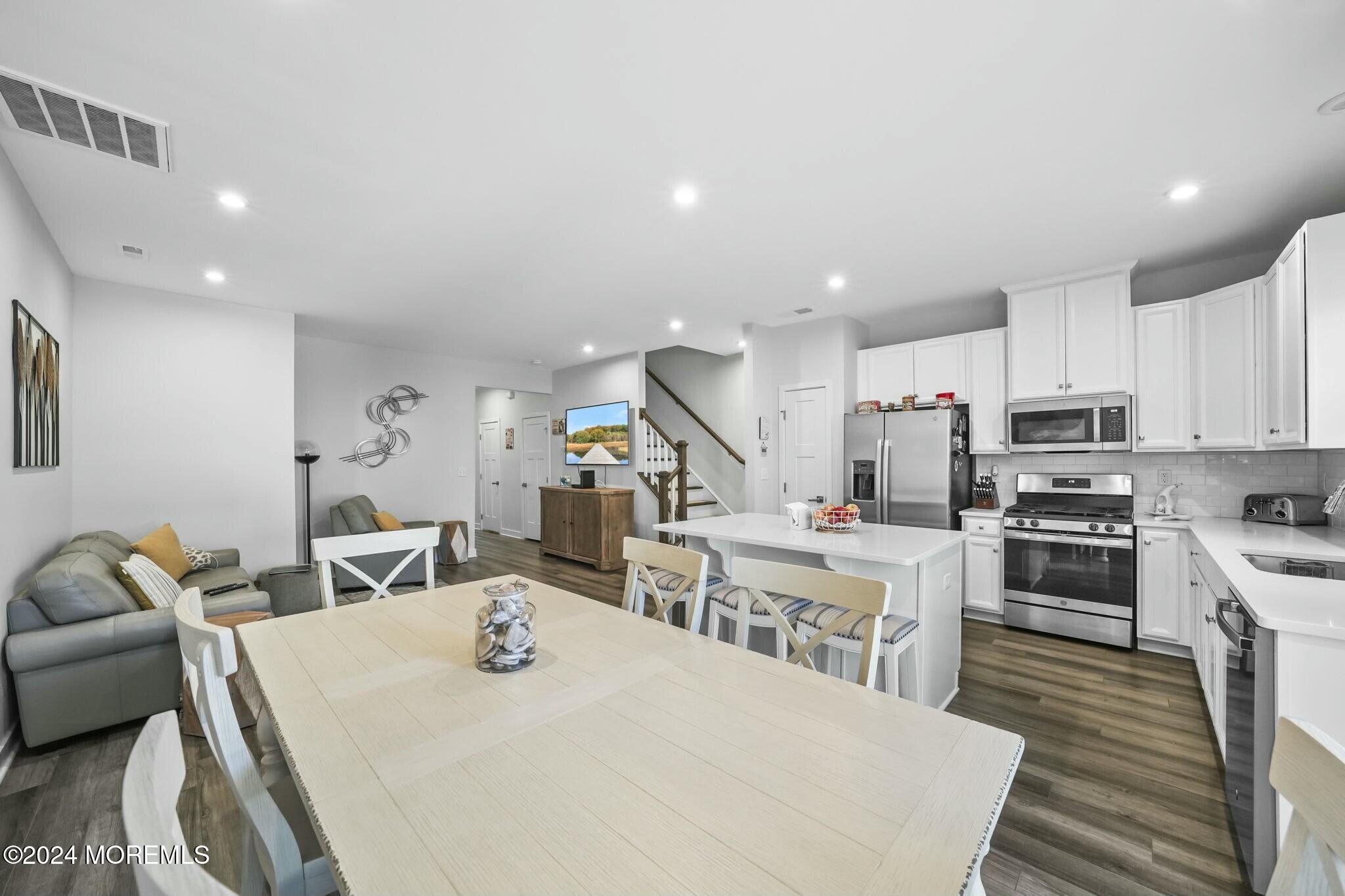 9 Athens Way Cliffwood, NJ 07721 - Photo 14 of 37 tempImageXSwGq6