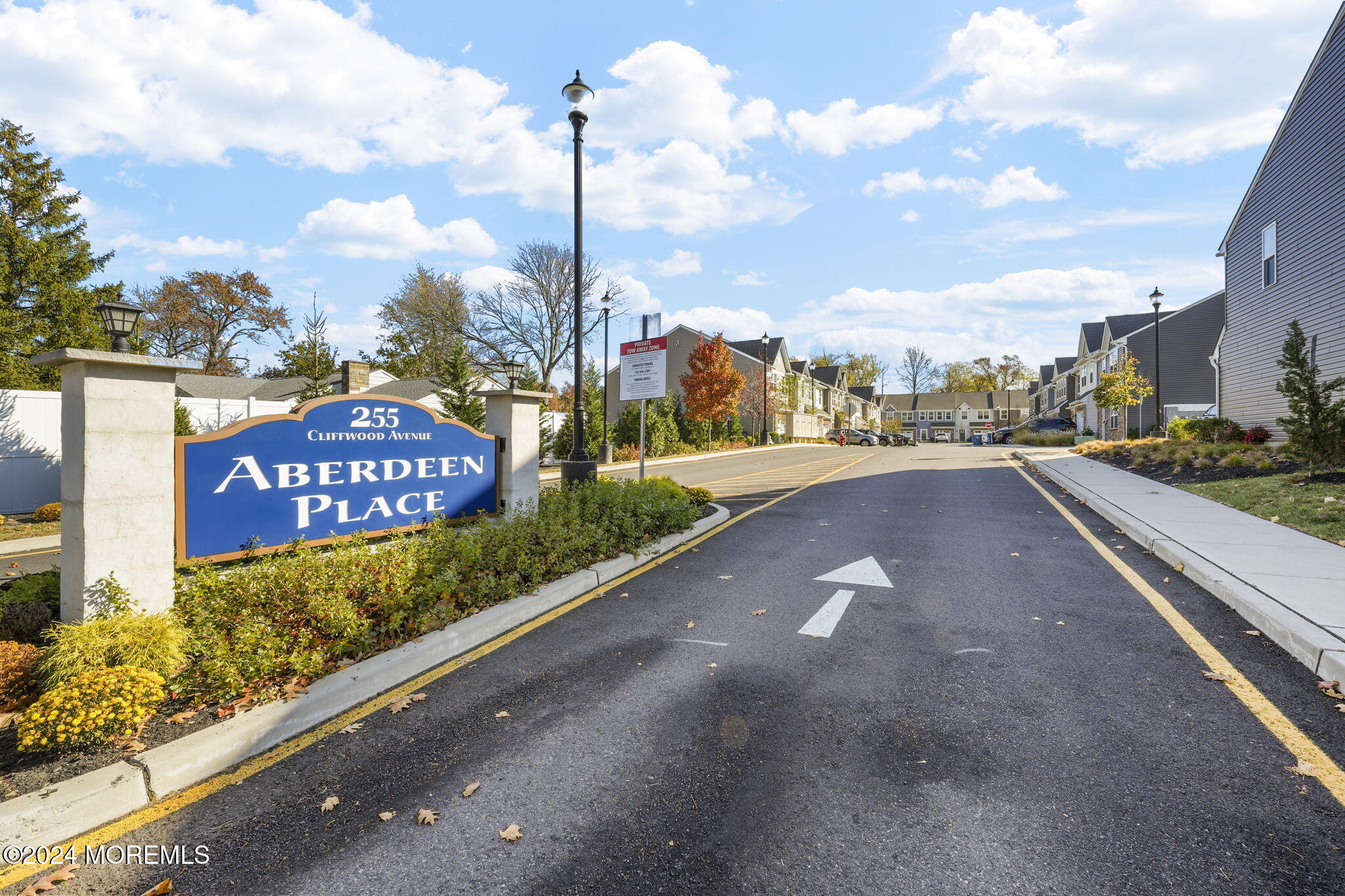 9 Athens Way Cliffwood, NJ 07721 - Photo 2 of 37 34-web-or-mls-DSC01403
