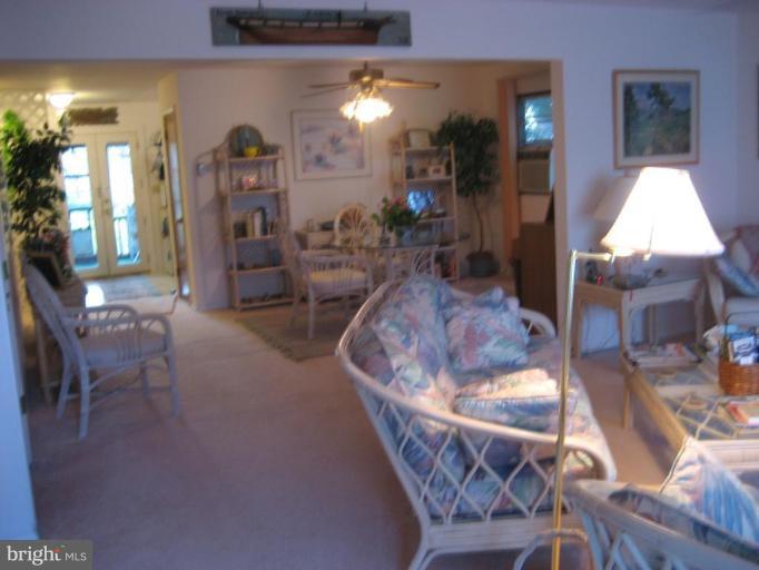 1028 Shore Acres Road Arnold, MD 21012 - Photo 7 of 10 Living Room