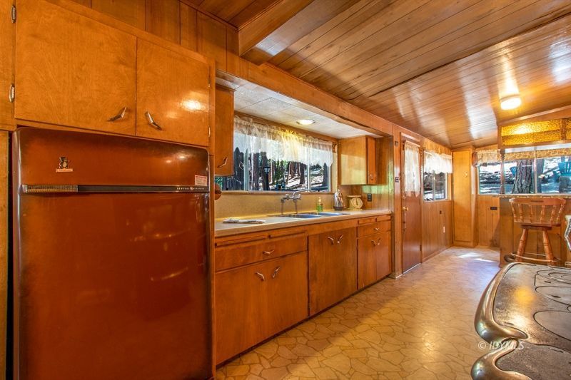 27401 Saunders Meadow Road Idyllwild, CA 92549 - Photo 28 of 37 a large room with a large window
