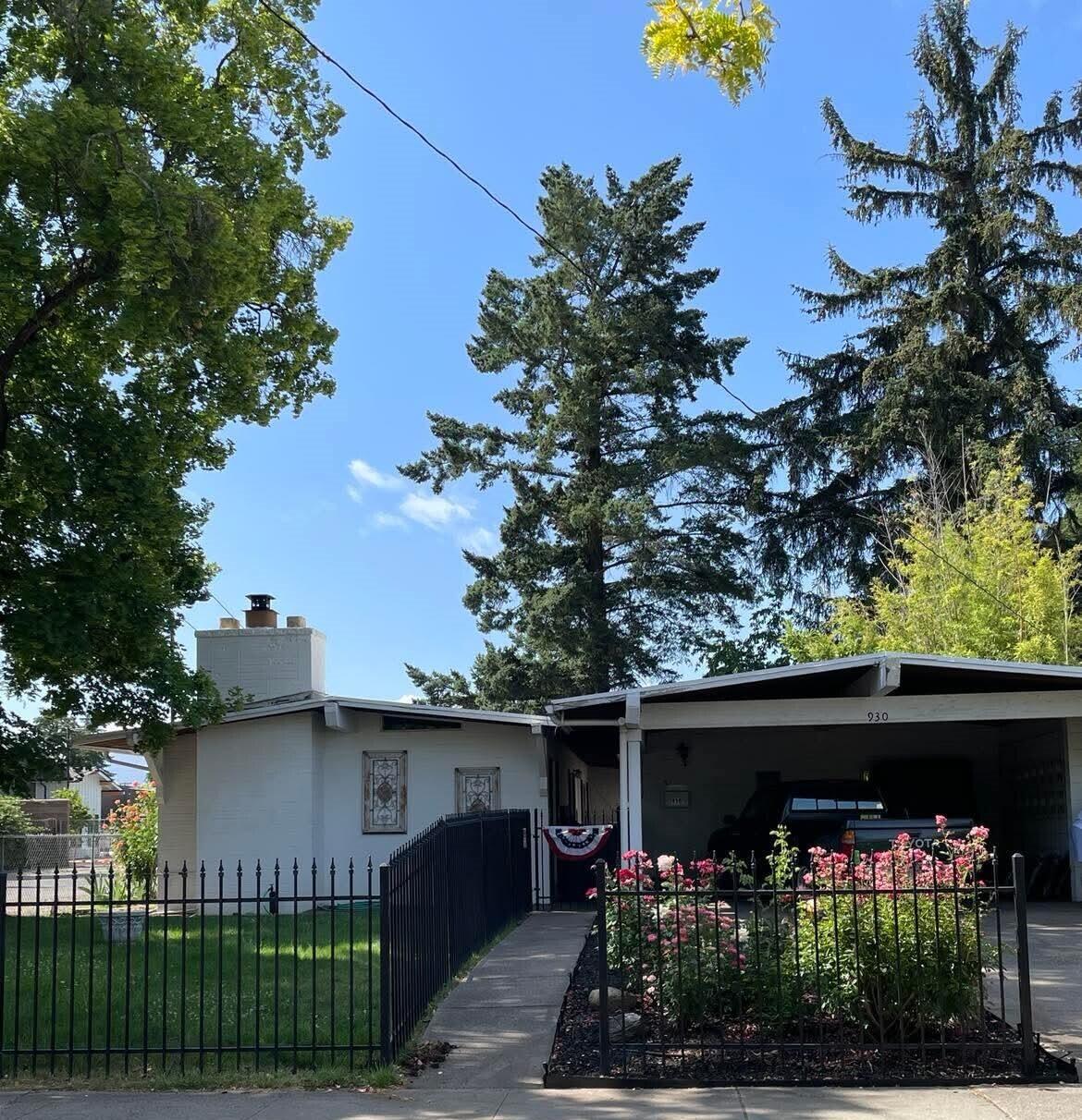 930 Reddy Avenue Medford, OR 97504 - Photo 1 of 15 2d61681b8d507465eebaeee3dd4222f0