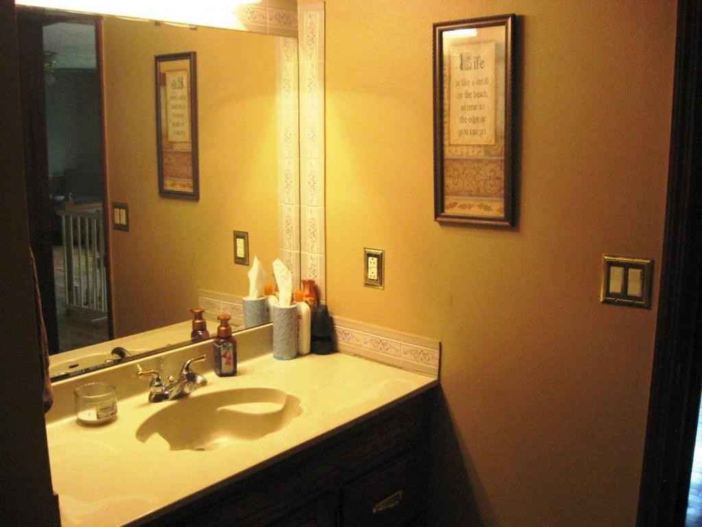 315 Fishery Loop Road Erwin, TN 37650 - Photo 13 of 24 House Bath