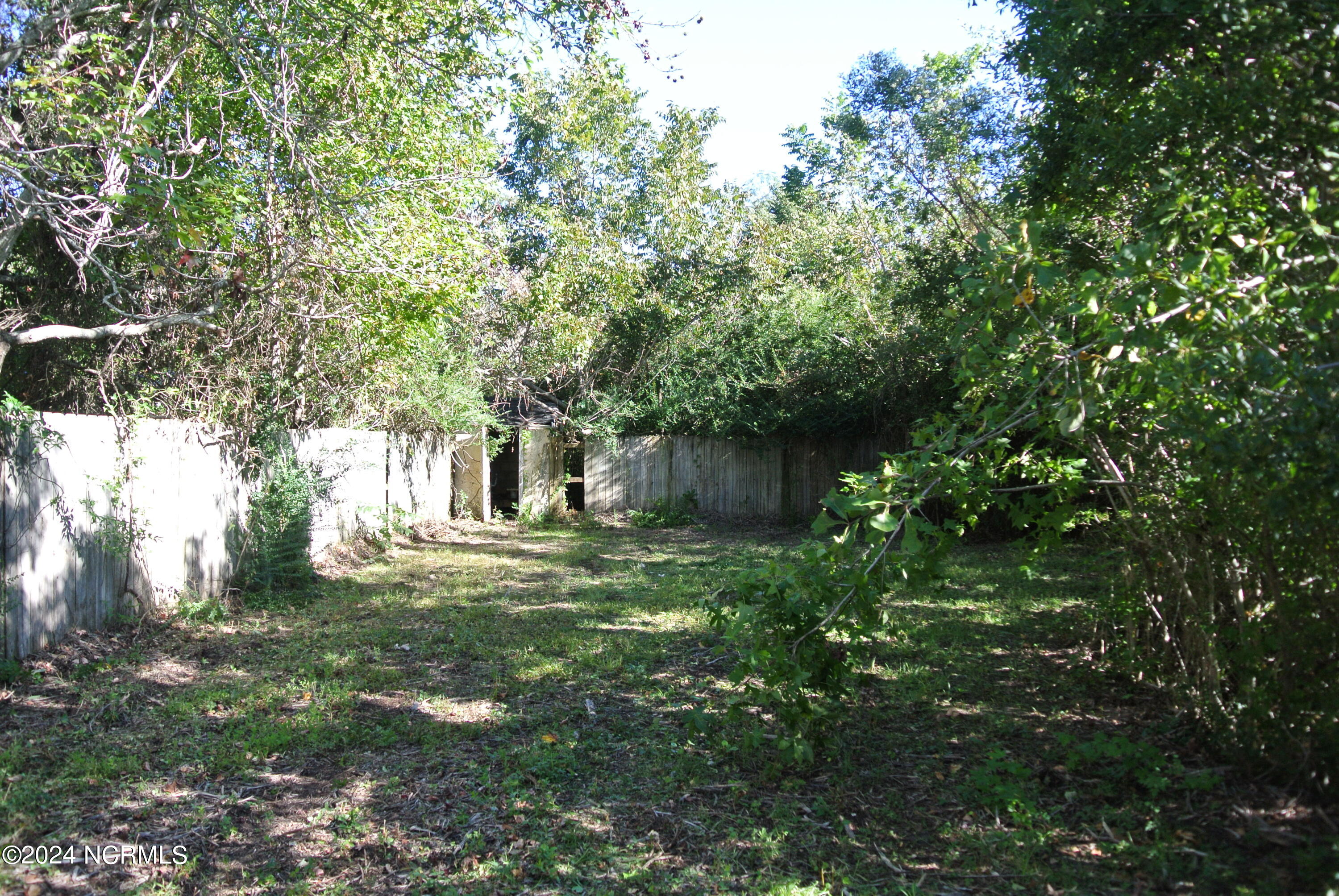 137 Piver Road Beaufort, NC 28516 - Photo 8 of 19 DSC_7461