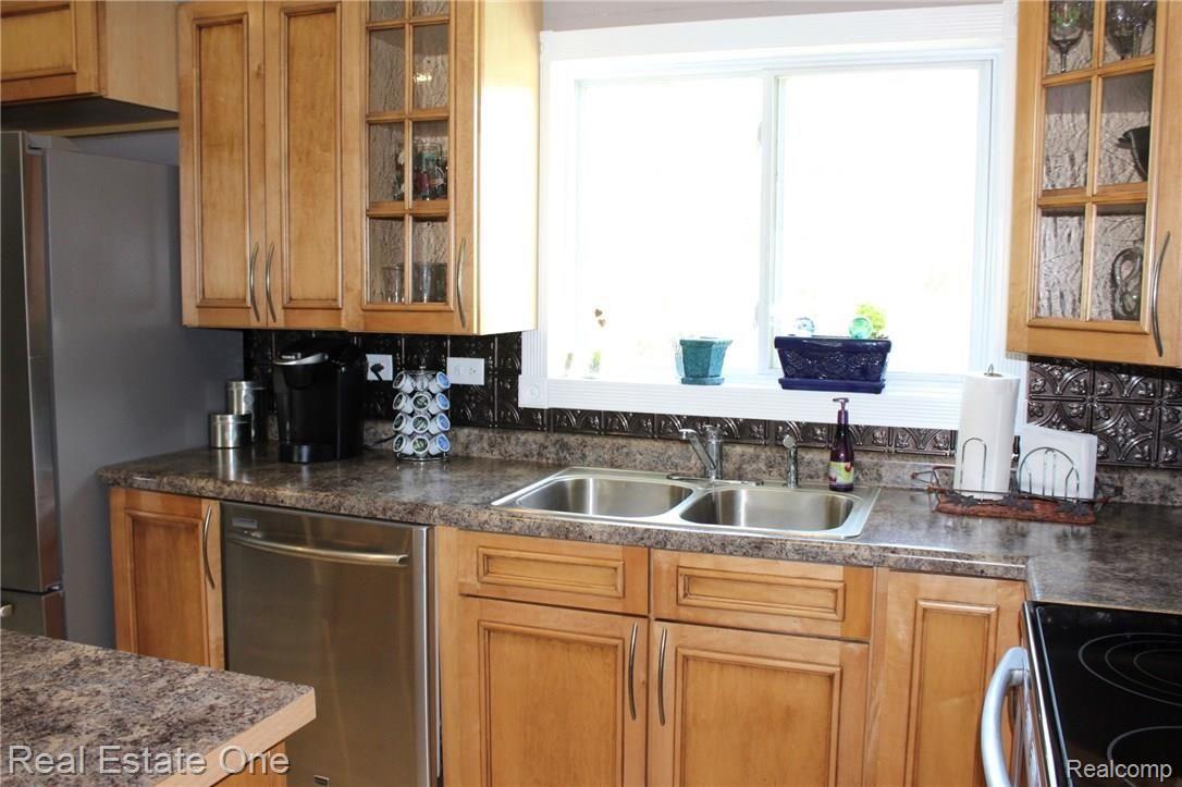 3260 North Henderson Road Davison, MI 48423 - Photo 20 of 59 fullsizeoutput_1cf1.jpeg