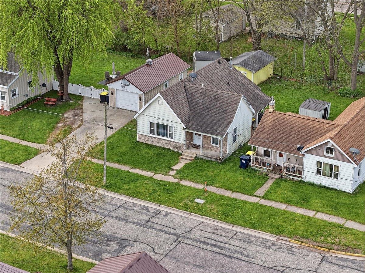 806 Mansion Street Mauston, WI 53948 - Photo 13 of 40