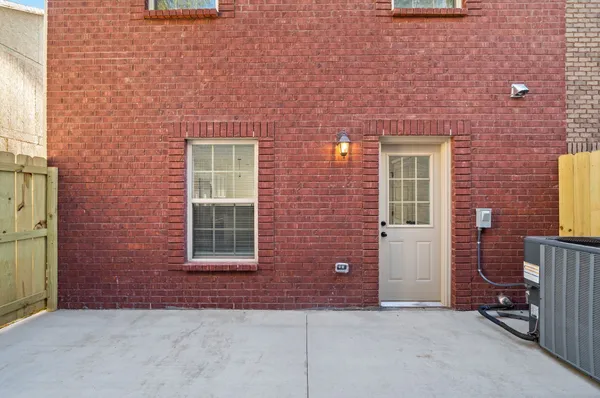 $1,150 | 445 Oak Street, Unit B, Clarksville, TN 37042