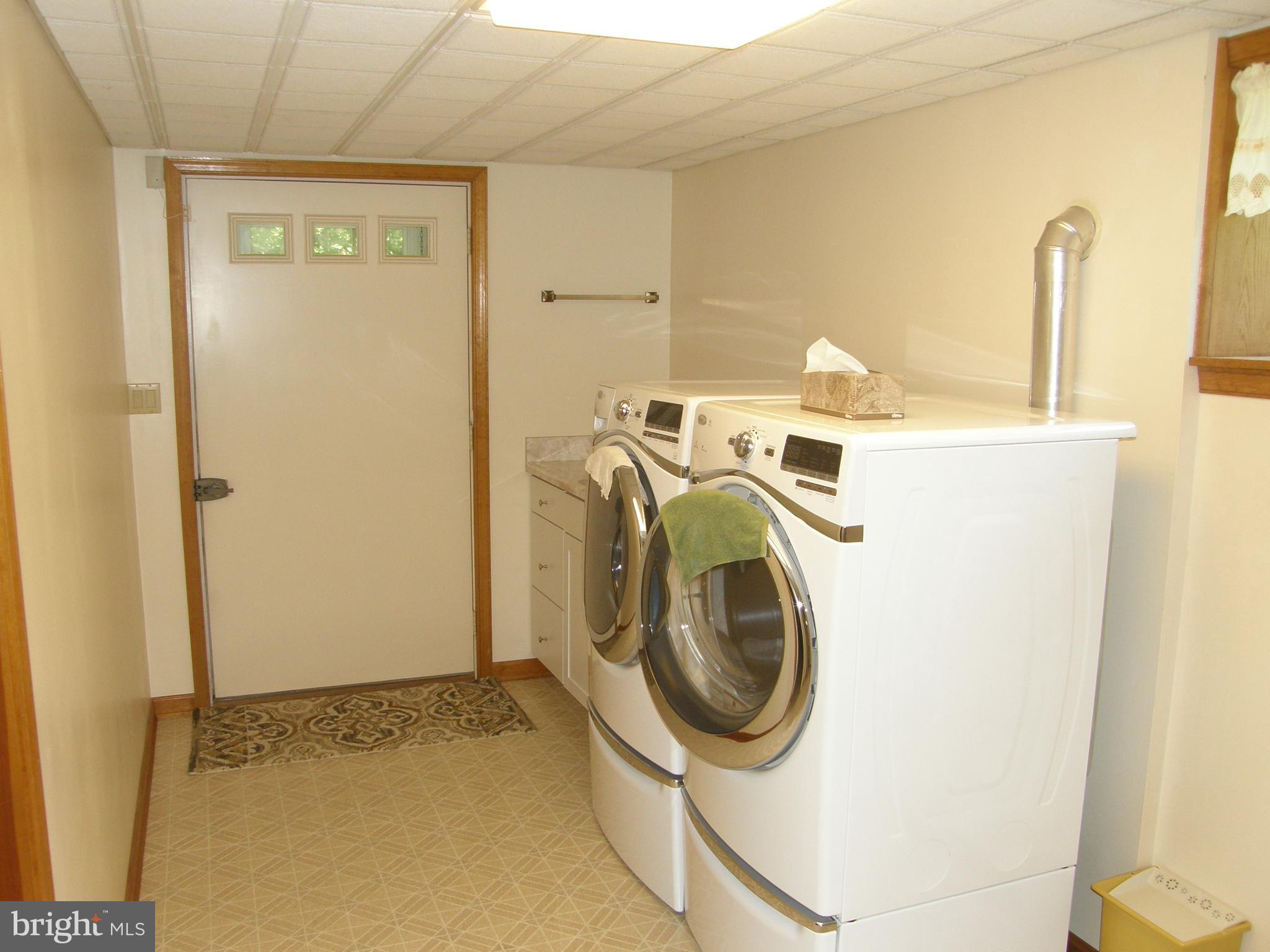 44890 Clarks Mill Road Hollywood, MD 20636 - Photo 28 of 36 Laundry Room