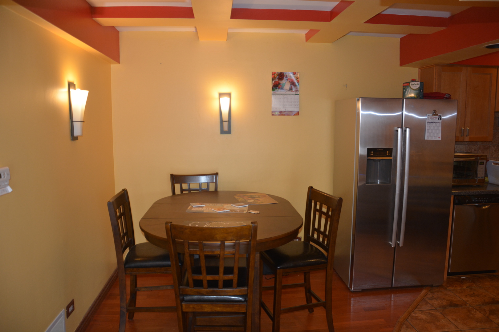711 Tipperary Court, Unit 2D Schaumburg, IL 60193 - Photo 4 of 17 a view of a dining room with furniture