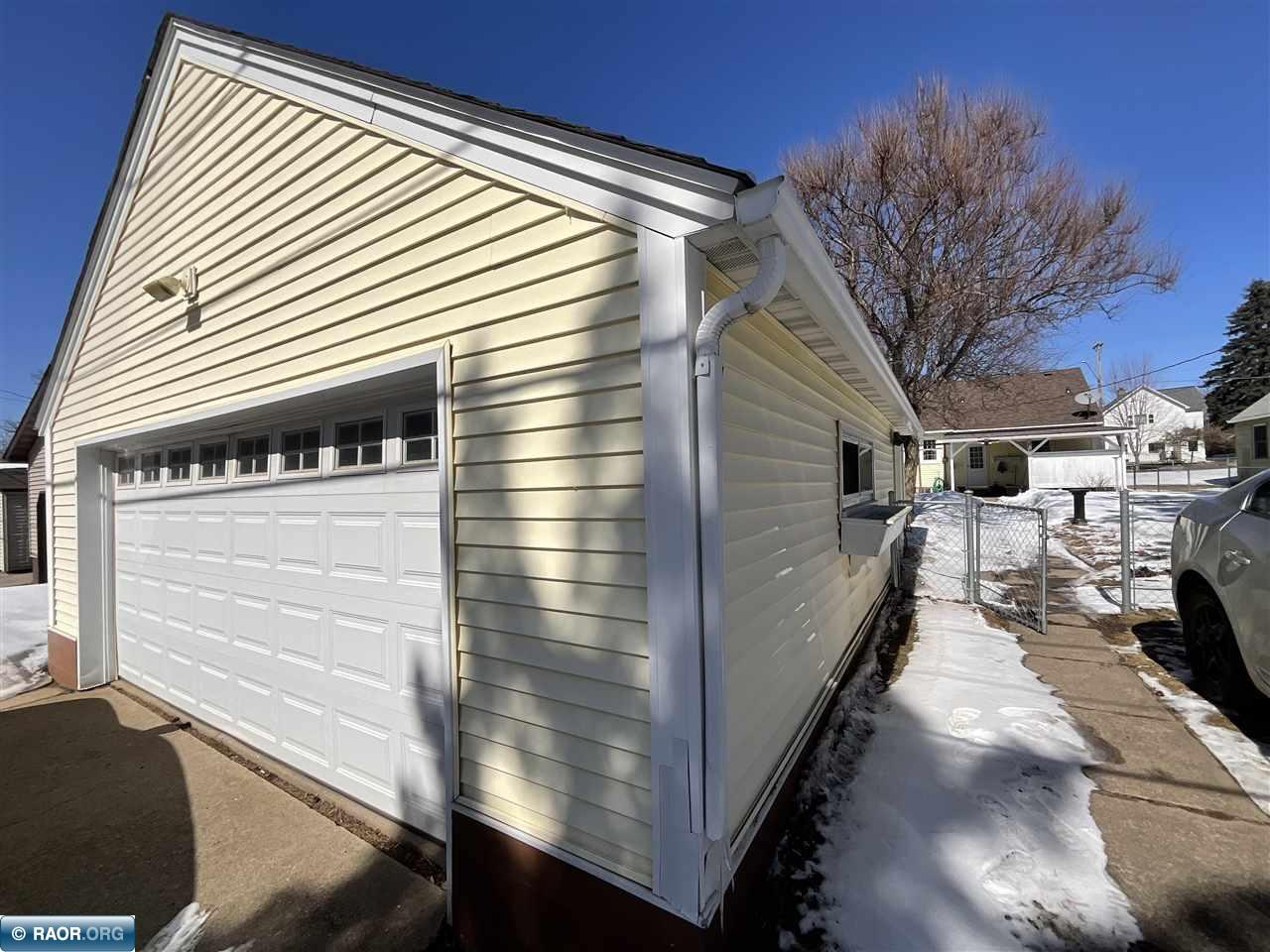 204 Fayal Road Eveleth, MN 55734 - Photo 4 of 23 Gallery Image 4