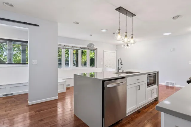 $549,900 | 2465 Brunswick Avenue North, Golden Valley, MN 55422