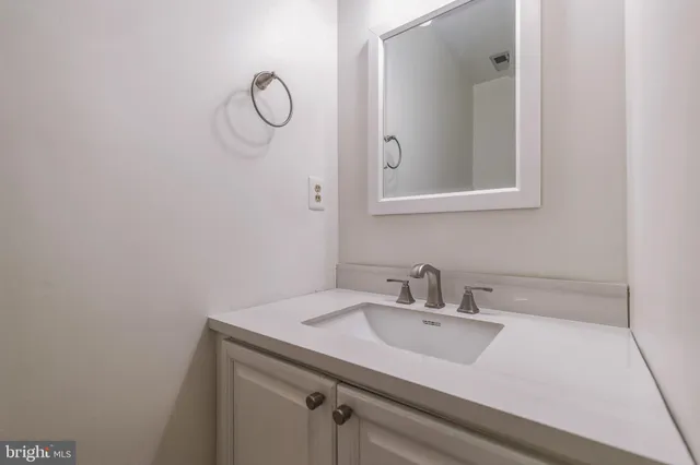 $3,400 | 3883 Zelkova Court, Fairfax, VA 22033