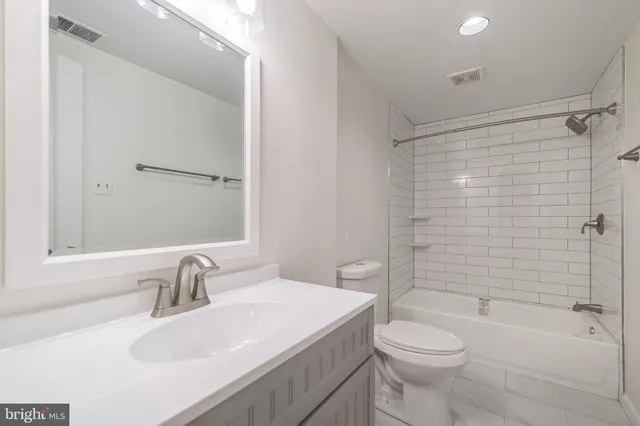 $3,400 | 3883 Zelkova Court, Fairfax, VA 22033