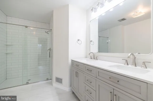 $3,400 | 3883 Zelkova Court, Fairfax, VA 22033