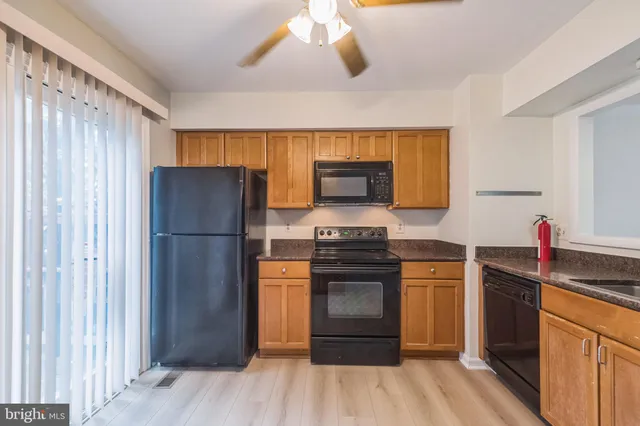 $3,400 | 3883 Zelkova Court, Fairfax, VA 22033