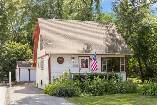 $549,500 | 316 West 5th Avenue, Naperville, IL 60563