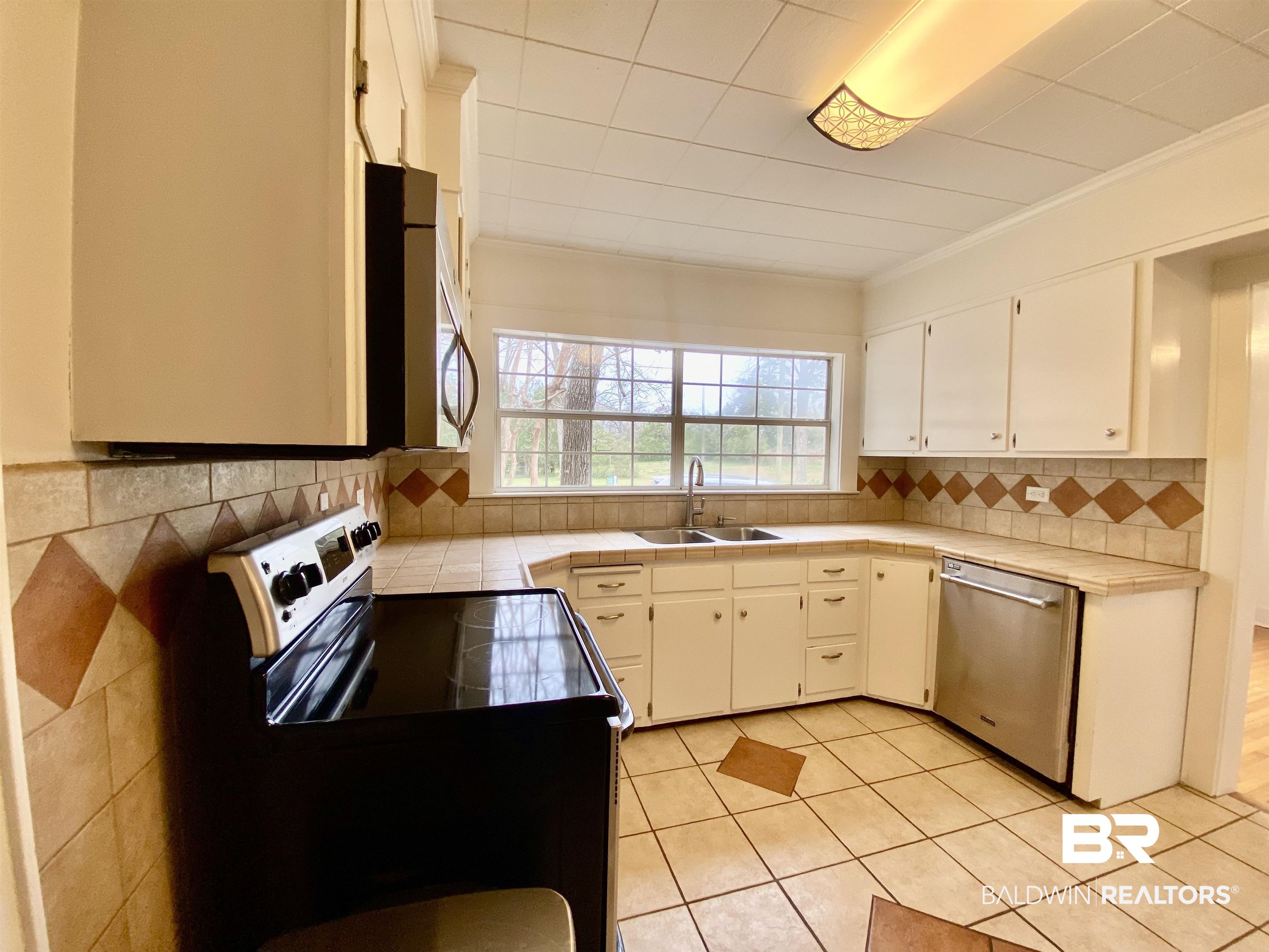 52 Leslie Street Monroeville, AL 36460 - Photo 10 of 45