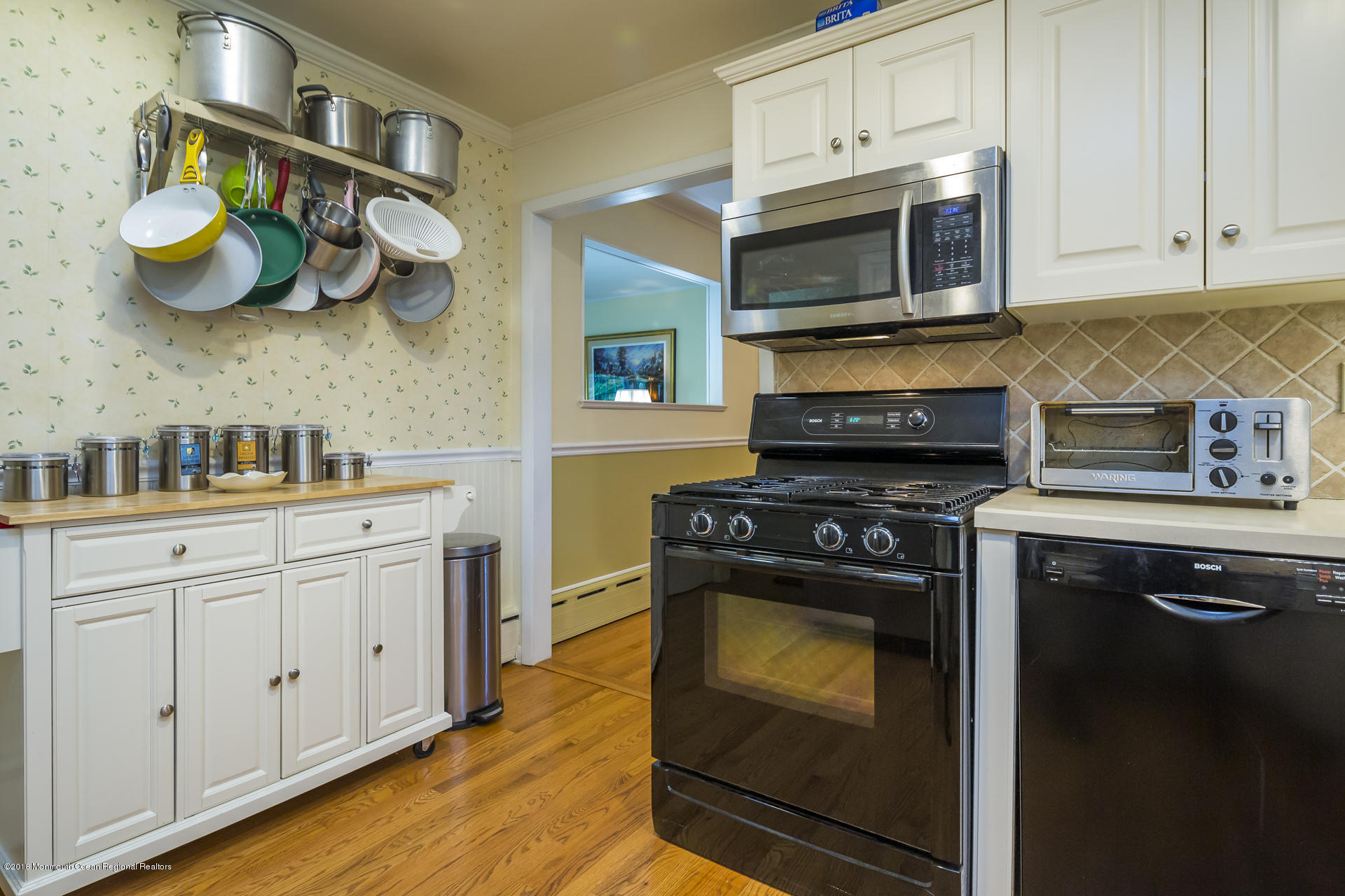 208 Rutledge Drive Middletown, NJ 07701 - Photo 18 of 51 18_Kitchen-6
